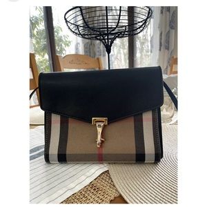 Burberry House Check Derby Macken Crossbody Bag Purse in Black Leather Small